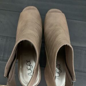 Size 10 Sugar ankle bootie sandal